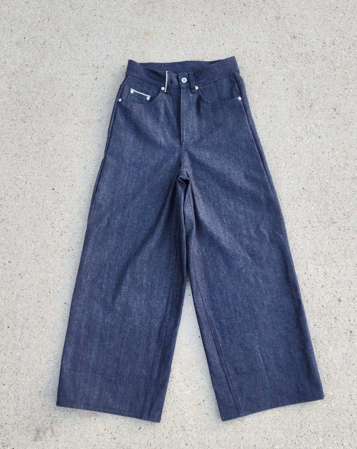 Slate rinse workwide denim